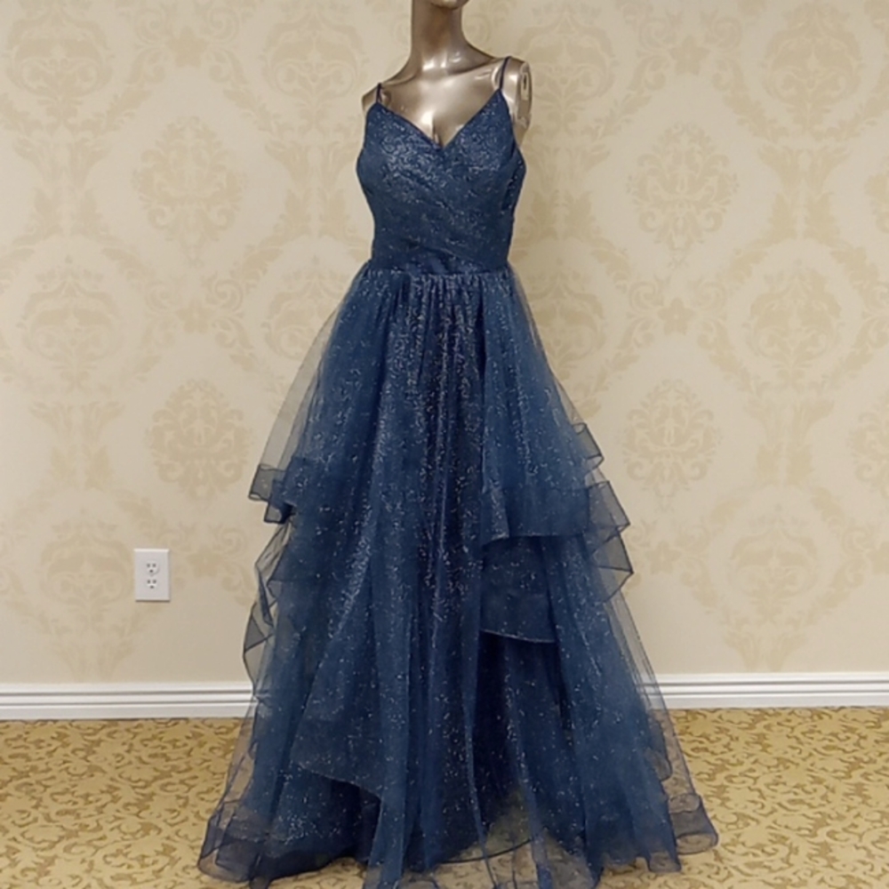 Sparkly blue size 4 prom dress